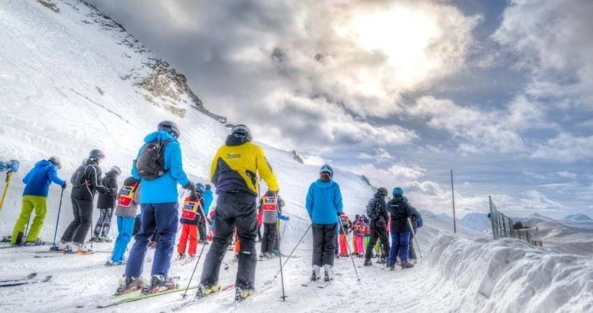 Auli Skiing Tour 