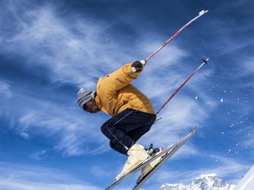 Auli Skiing Tour
